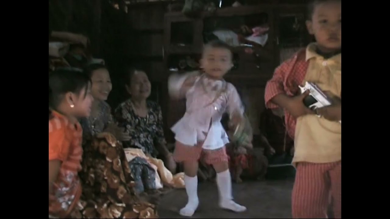 အနက အပျိုလူပျိုနဲ့ မိုးအောင် ငယ်video