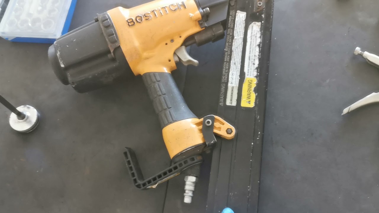 Nail Gun Not Firing/Shooting - Not Leaking Air Either - Bostitch MCN250 No Dispara/Reparando EN-ES