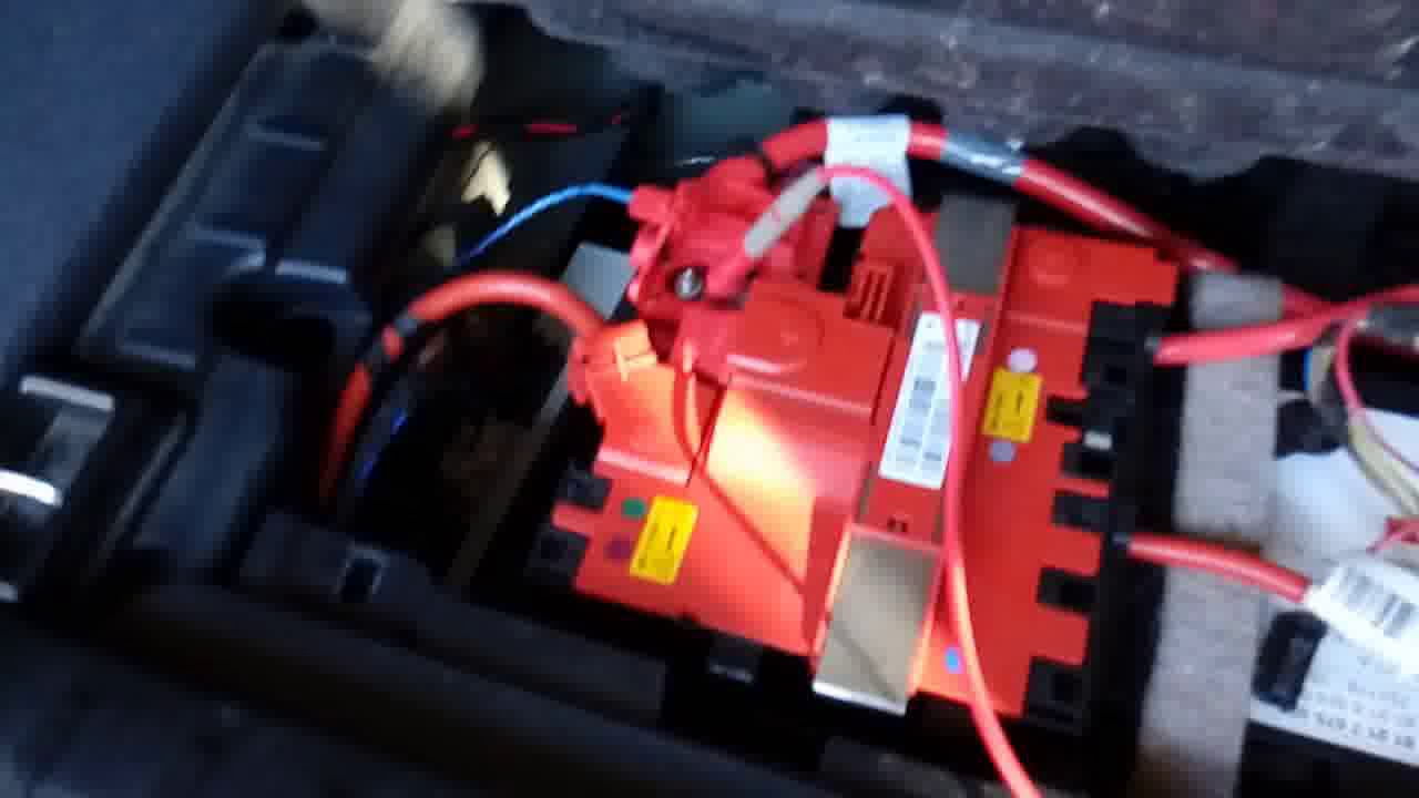 Аккумулятор БМВ F25