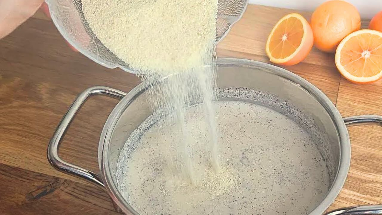 Creamy semolina pudding I With cinnamon and sugar