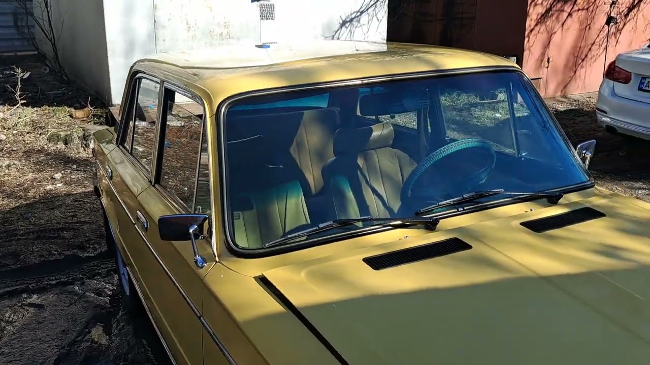 ВАЗ 2106 1982 год  И BMW 330e 2017 год