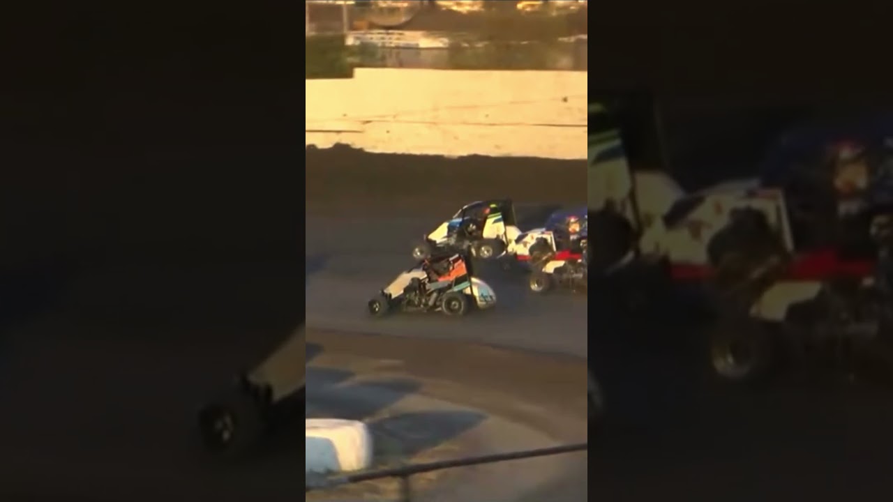Big micro crash at petuluma raceway. #micro #sprintcar #dirttrack #racing
