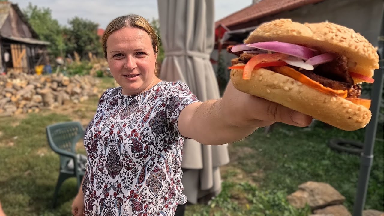 🇷🇴 RUMANA SE ATREVE A PREPARAR EL FAMOSO PAN CON CHICHARRÓN PERUANO 🇵🇪