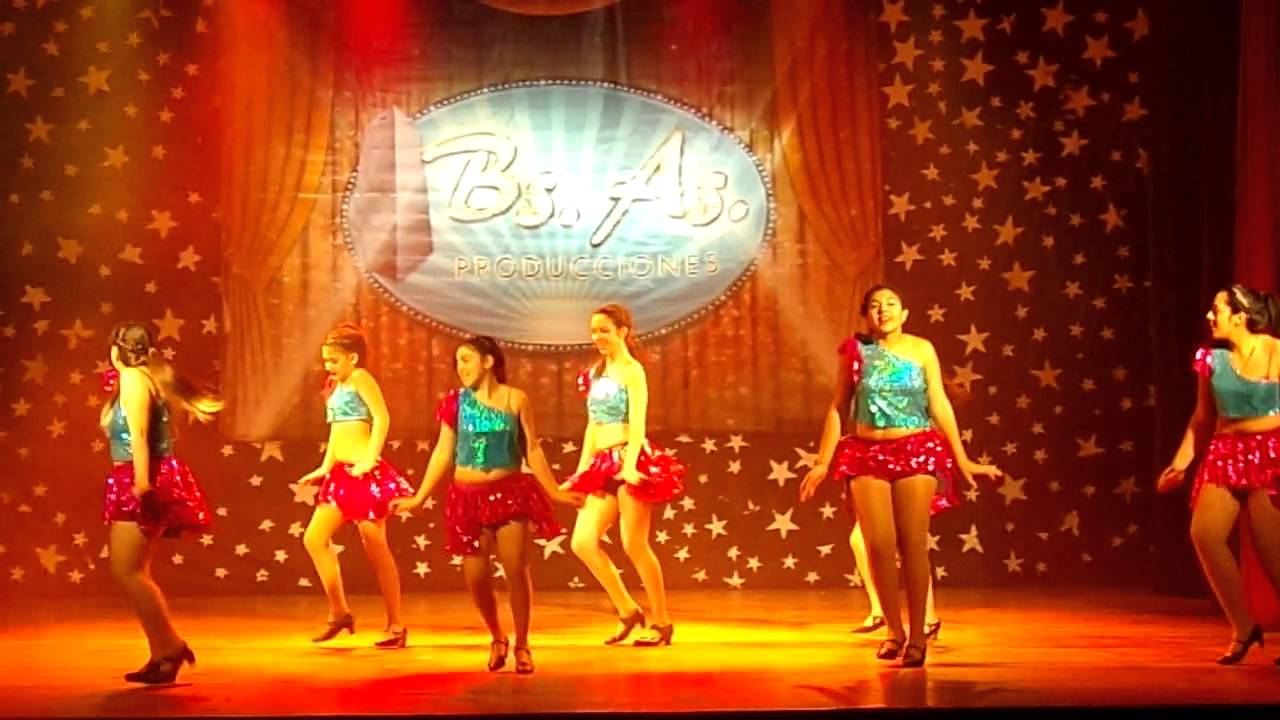 Moviendo las caderas - Arte y Danza