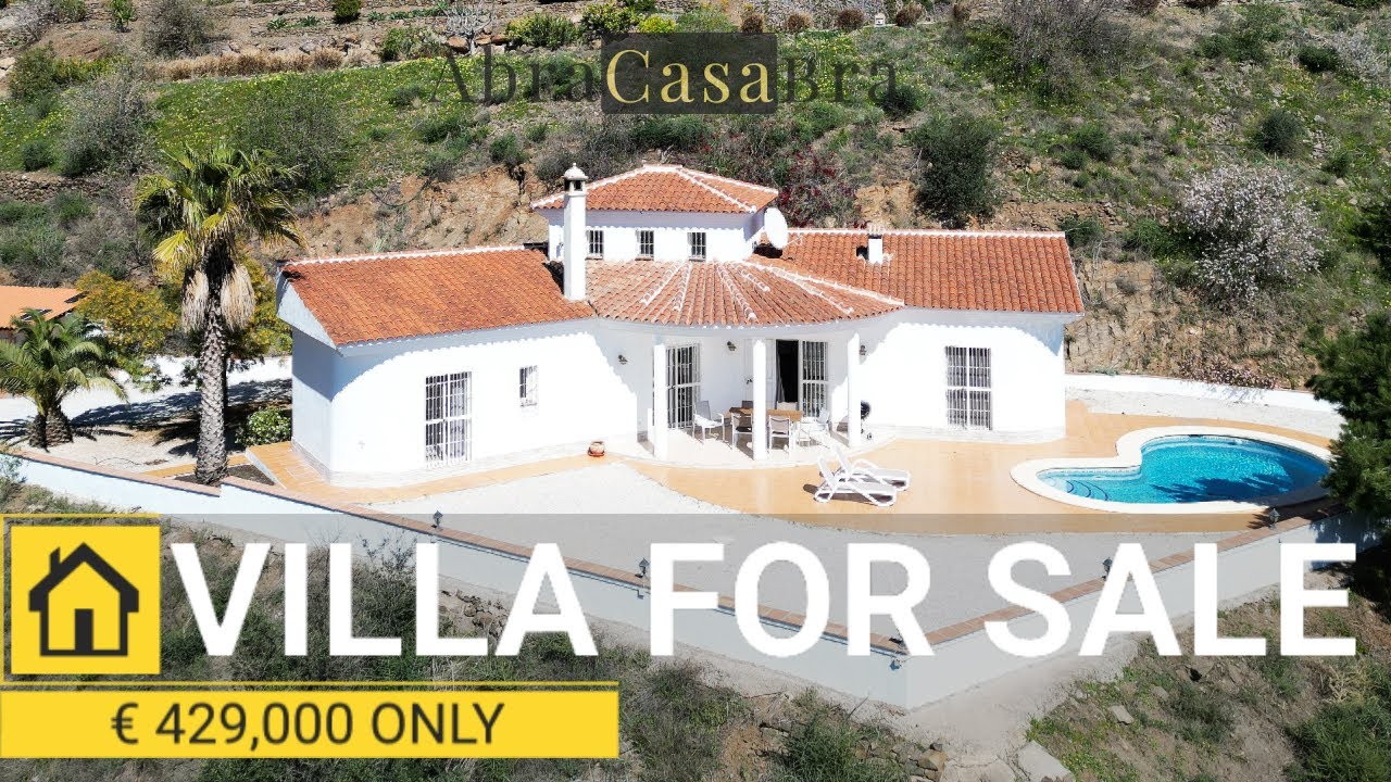 AbraCasaBra Real Estate presents Villa Annick in Arenas - Málaga