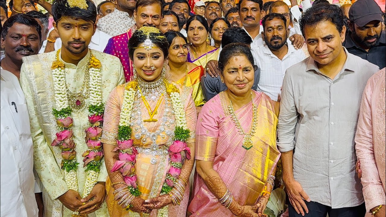 KTR Entry At Wedding In Hyderabad | KTR Craze At Wedding | Aler Ex MLA Daughter Marriage
