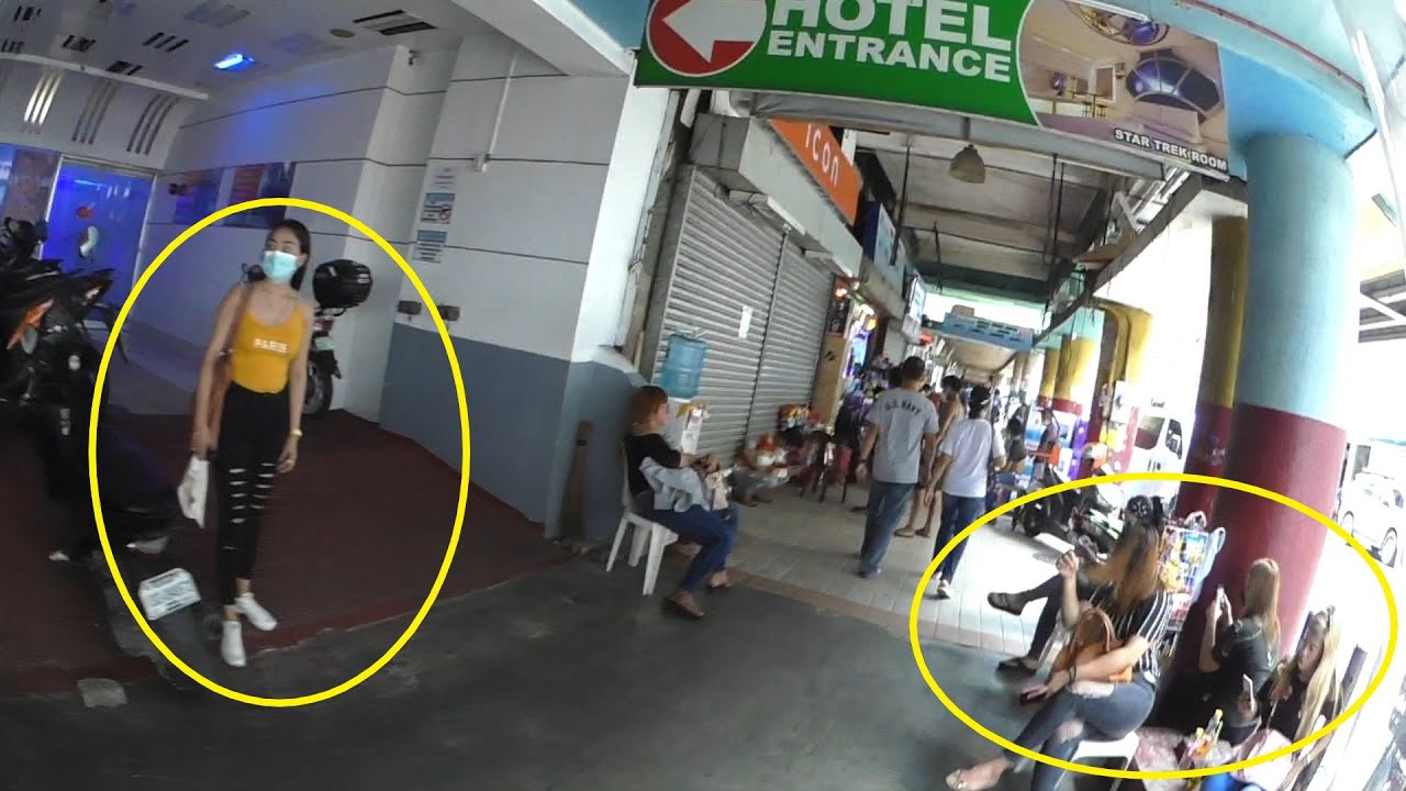 ホテル前で客待ち？　フィリピン マニラ カリエド アヴェニーダ 言わずと知れた 立ちんぼストリート  Philippines Manila Avenida Street Girls Area