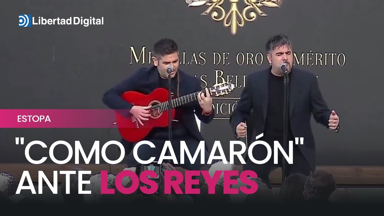 Estopa interpreta 