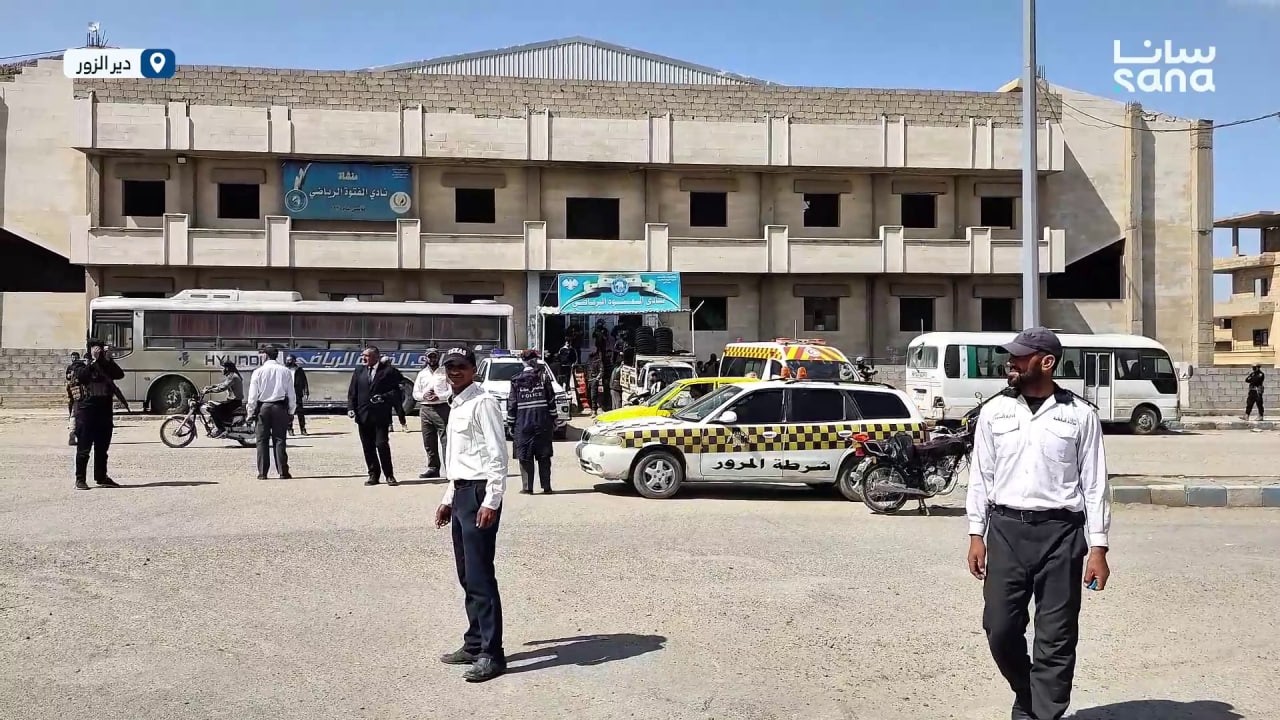 من الاستعدادات الأمنية في دير الزور قبيل الاحتفال بالذكرى الخامسة عشرة لانطلاق الثورة السورية