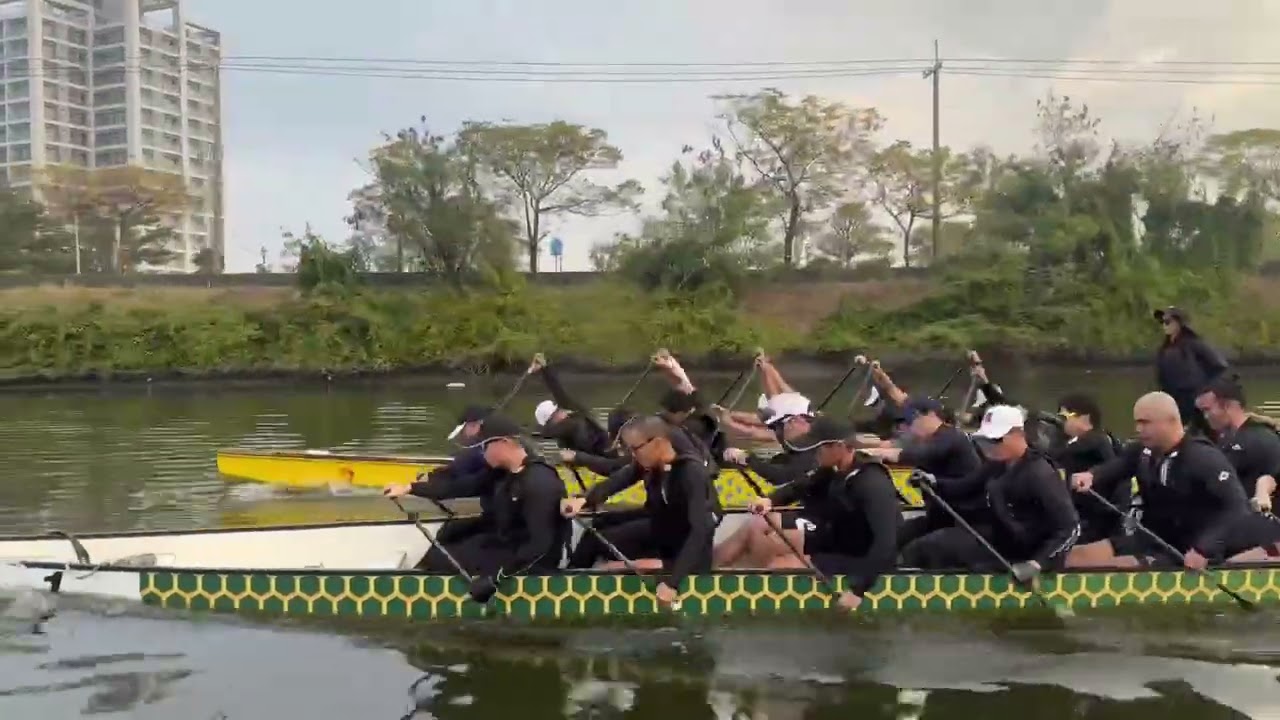 龍舟基本動作訓練