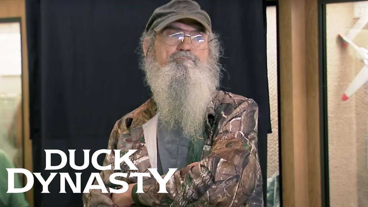 Duck Dynasty: Veterans Honor Uncle Si For His Military Service w/ Special Exhibit
