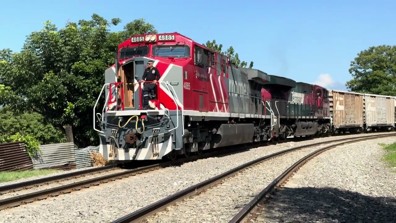 Trenes al sur en la estación de Córdoba Veracruz!! 