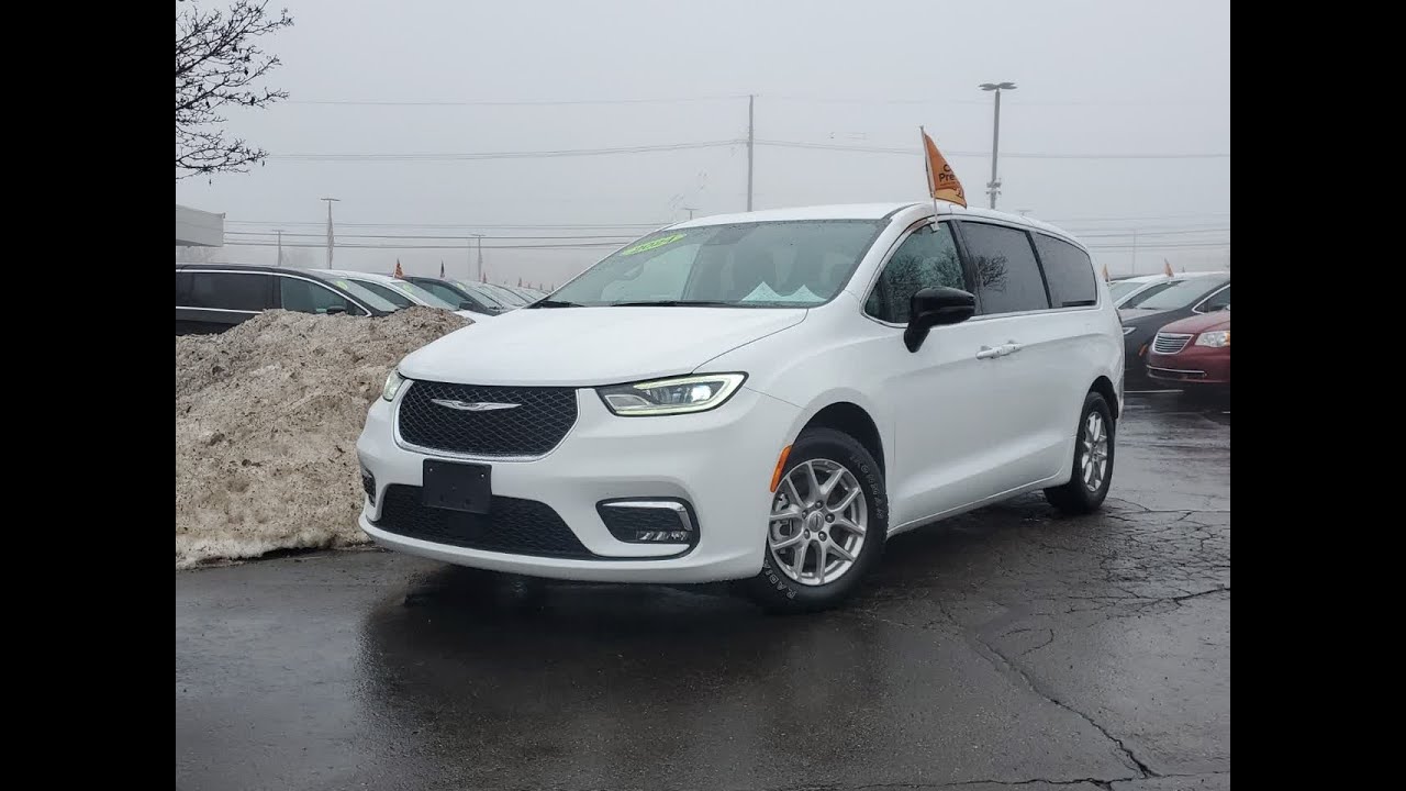 2024 Chrysler Pacifica Touring L Rochester Hills, Troy, Pontiac, Sterling Heights, Auburn Hills...