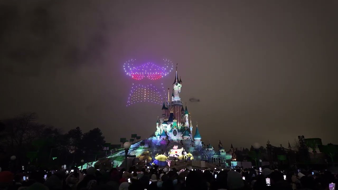 Disneyland Paris - Disney Tales of Magic (4K) - Central Plaza - 11/01/2025