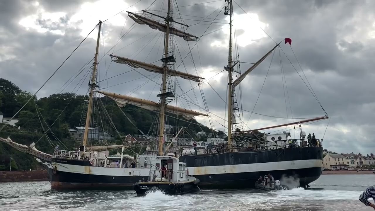 Tall Ship - Pelican of London Grounded on a Sandbank. ⛵️Teignmouth Shanty Festival 2023