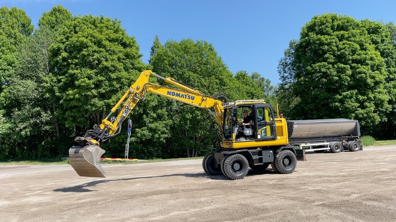 Köp Grävmaskin Komatsu PW148-10 med maskinstyrning på Klaravik