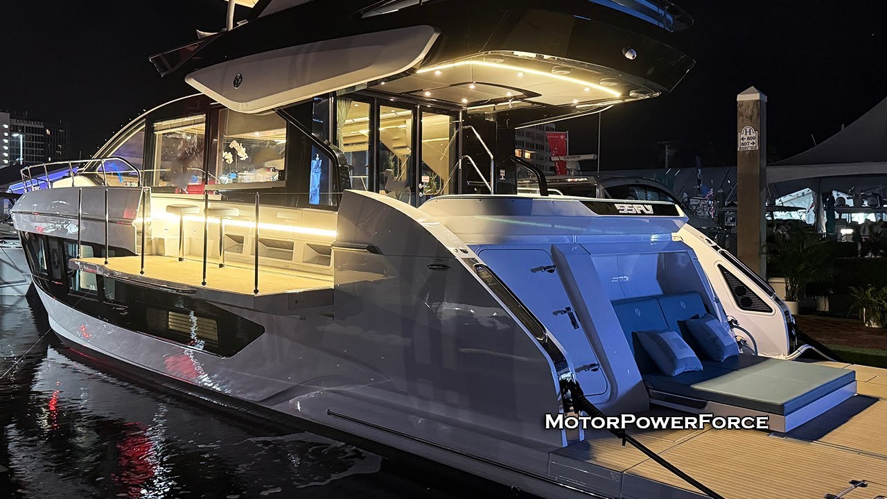 Cruisers 55 Fly 2025 Yacht Walkthrough