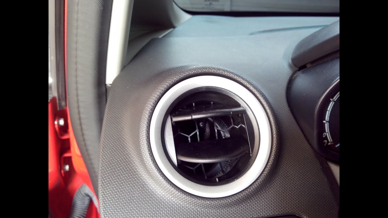 New Fiesta - Retirada do difusor de saída de ar