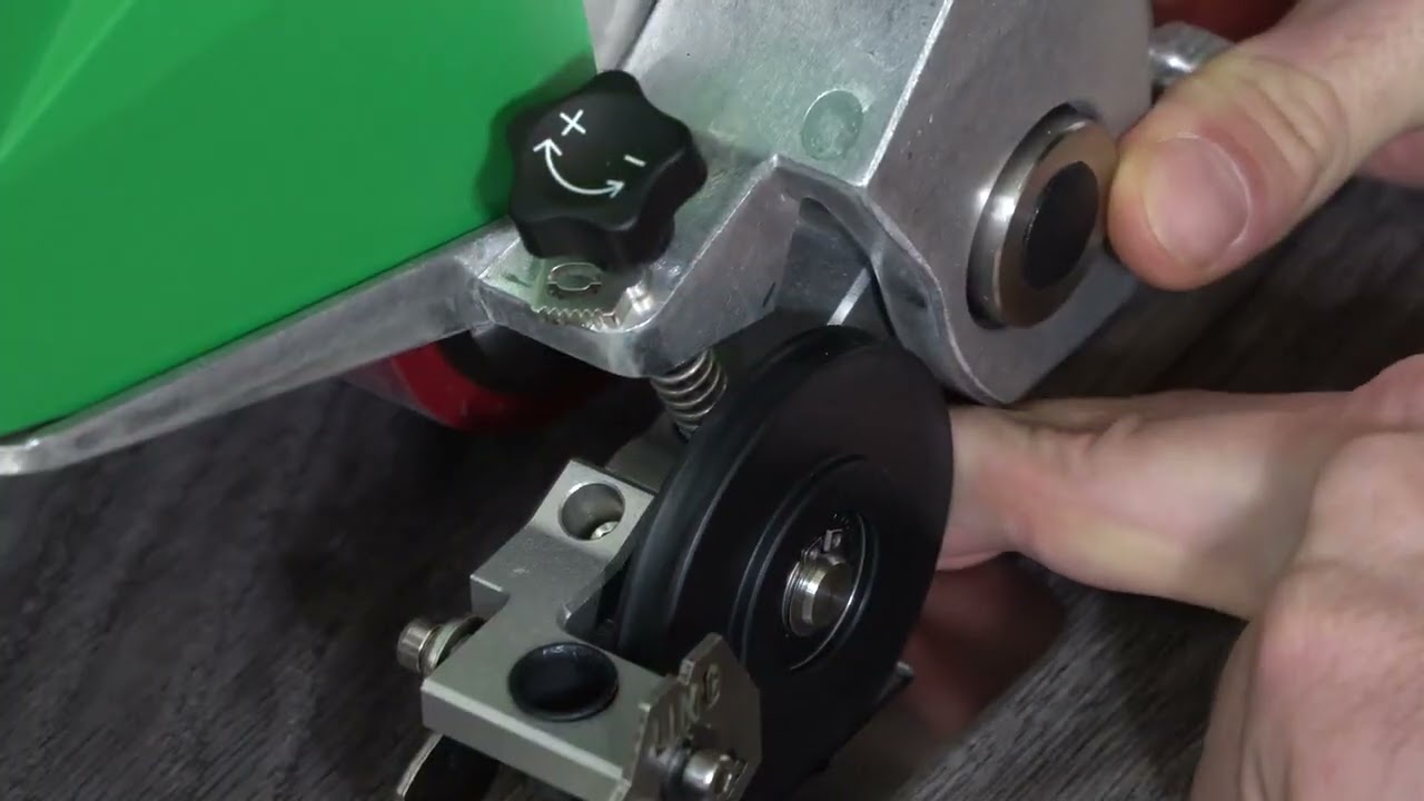 Ustawianie dyszy do spawania sznura - Leister UNIFLOOR 500