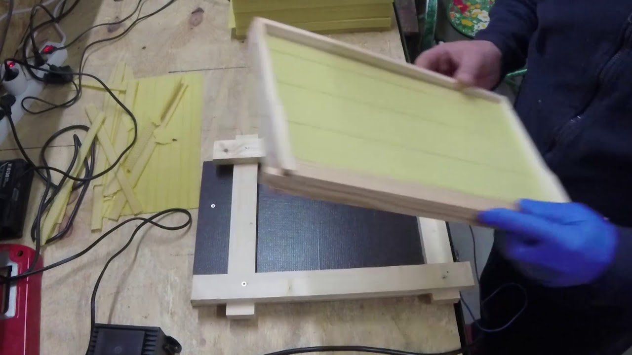 Bienen Imkerei, Mittelwände einlöten auf die einfache Art.