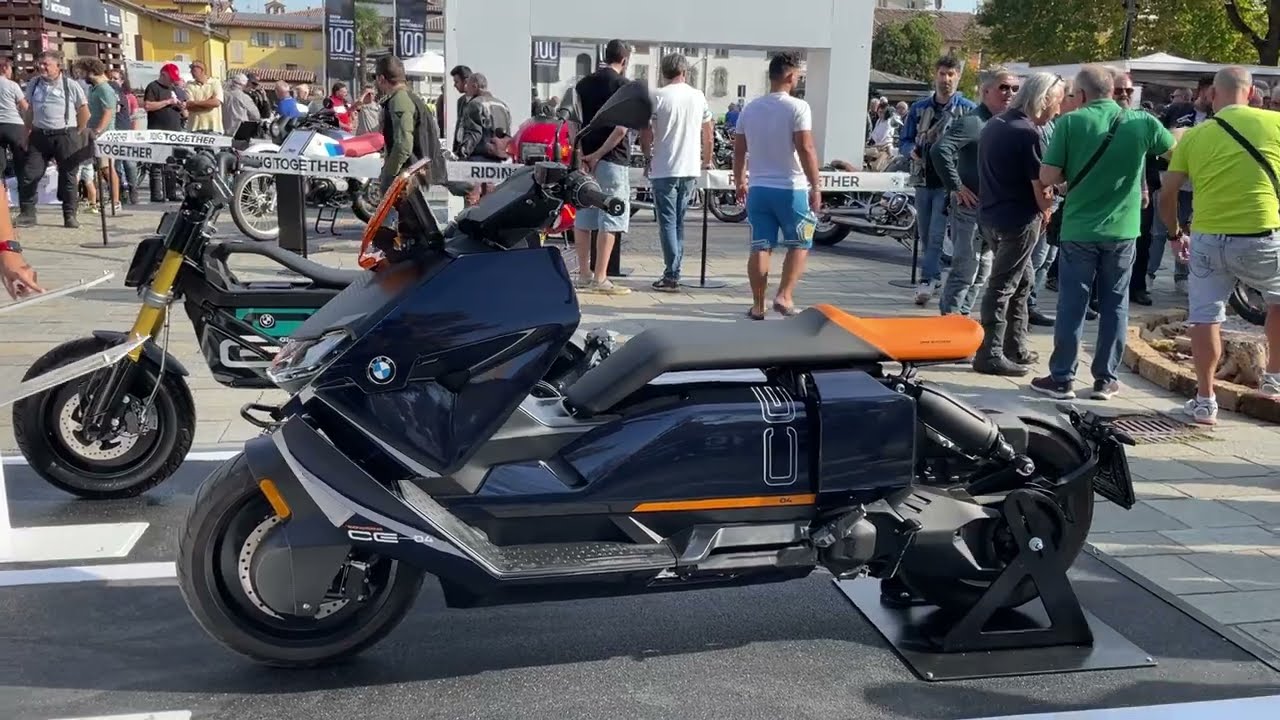 BMW CE 04 electric maxi scooter C.E. 04