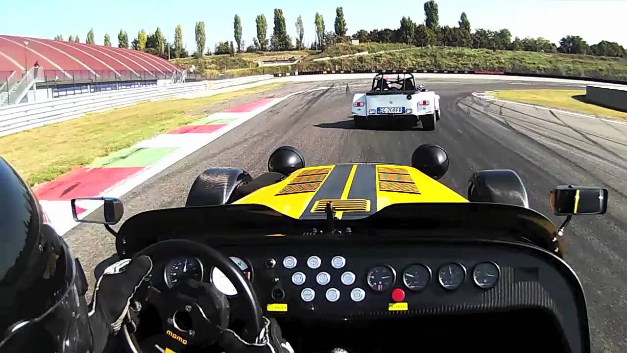 Caterham R300 vs R500 - Franciacorta