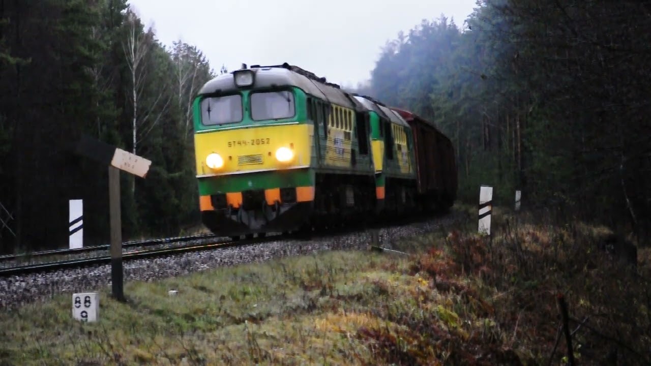 ST44-2052