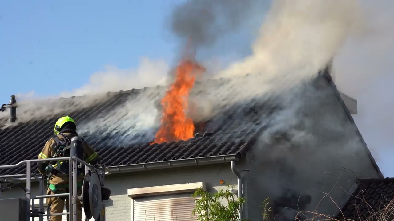 Hond overleden bij uitslaande brand woning