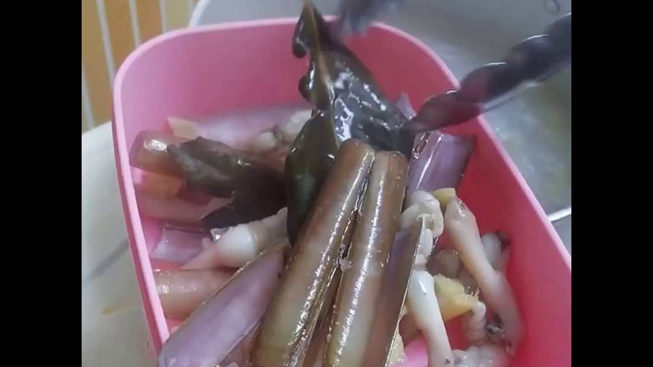 Cara mencuci sampai dengan memasak kerang bambu (razor clam)