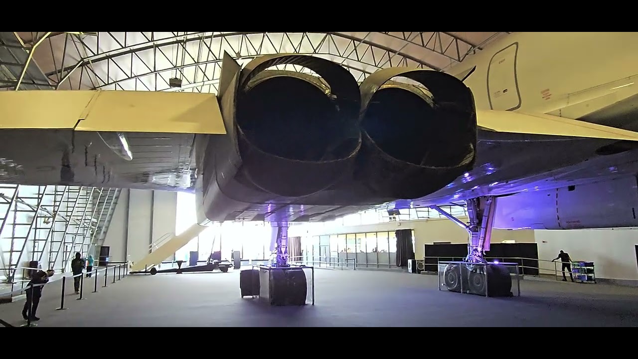 Concorde at Runway visitor centre Manchester