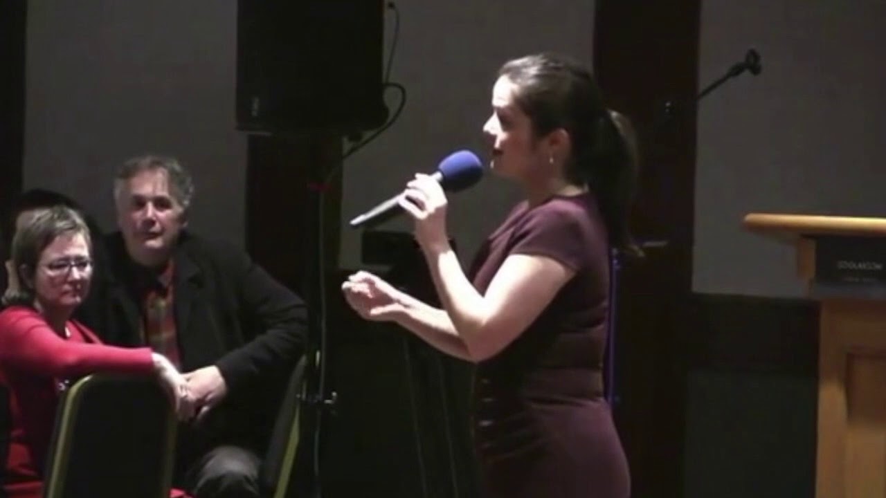 Frances Thorburn performs Ae Fond Kiss