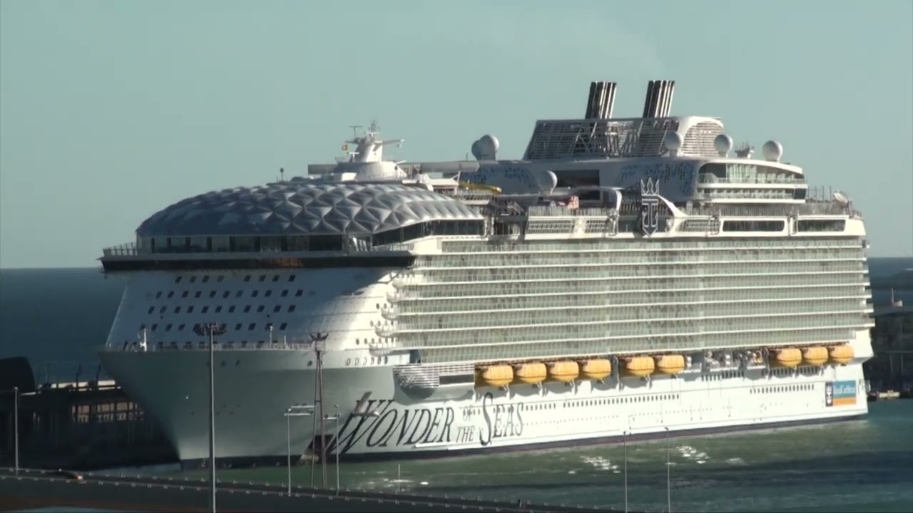Valiant Lady: Barcelona Departure on October 2nd, 2022 (with Wonder of the Seas, MSC Bellissima, +)