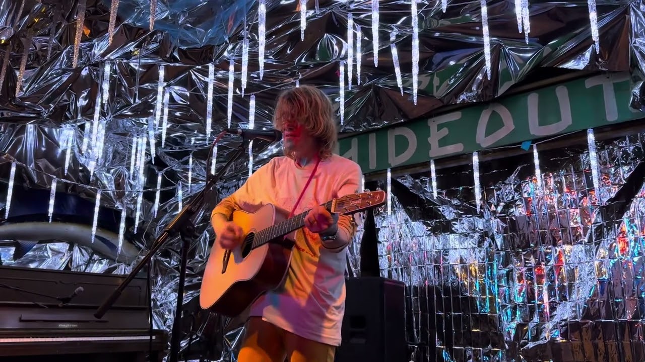 Christopher Owens - Alex - Live - Chicago