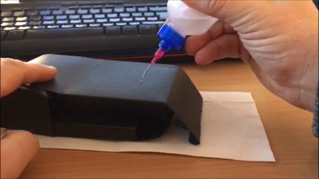 Adhesive Dispensing Ltd - Flexible Bottle with Luer Lock Cap and Teflon Tip for Super Glue Deposits