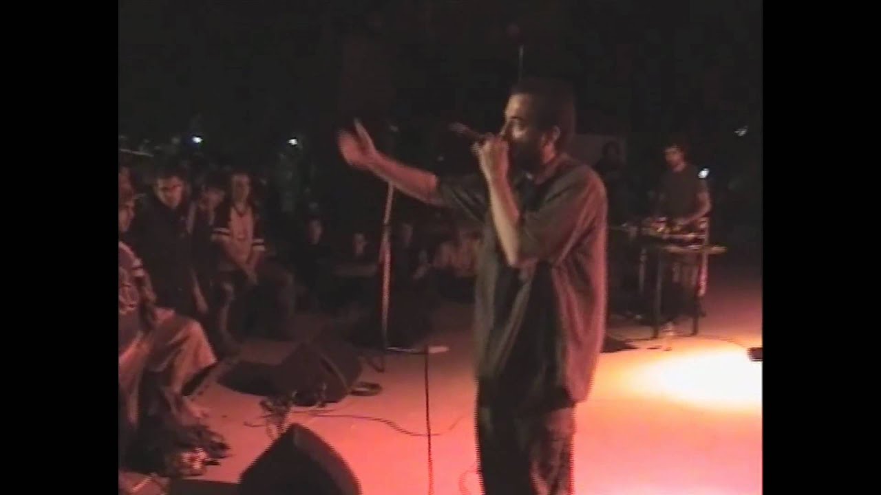 ff.c live Mia diapistwsi  (pedion tou areos 2004)