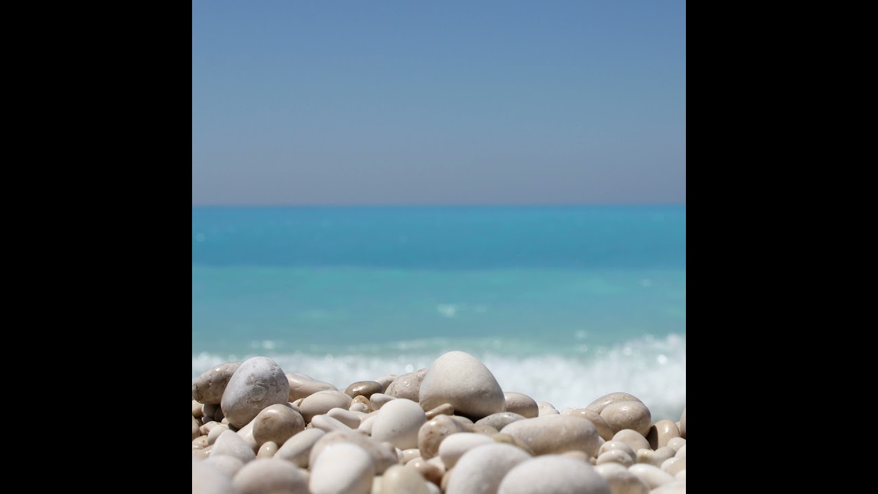 WHITE PEBBLES &bull; The White Noise Version of Pebble Beach