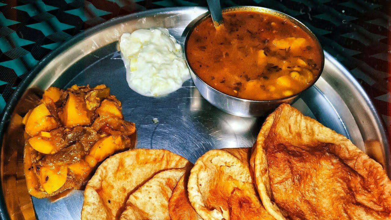 Matar aloo curry recipe | aloo matar ki sabzi | आलू मटर की सब्जी कैसे बनाएं 🤤