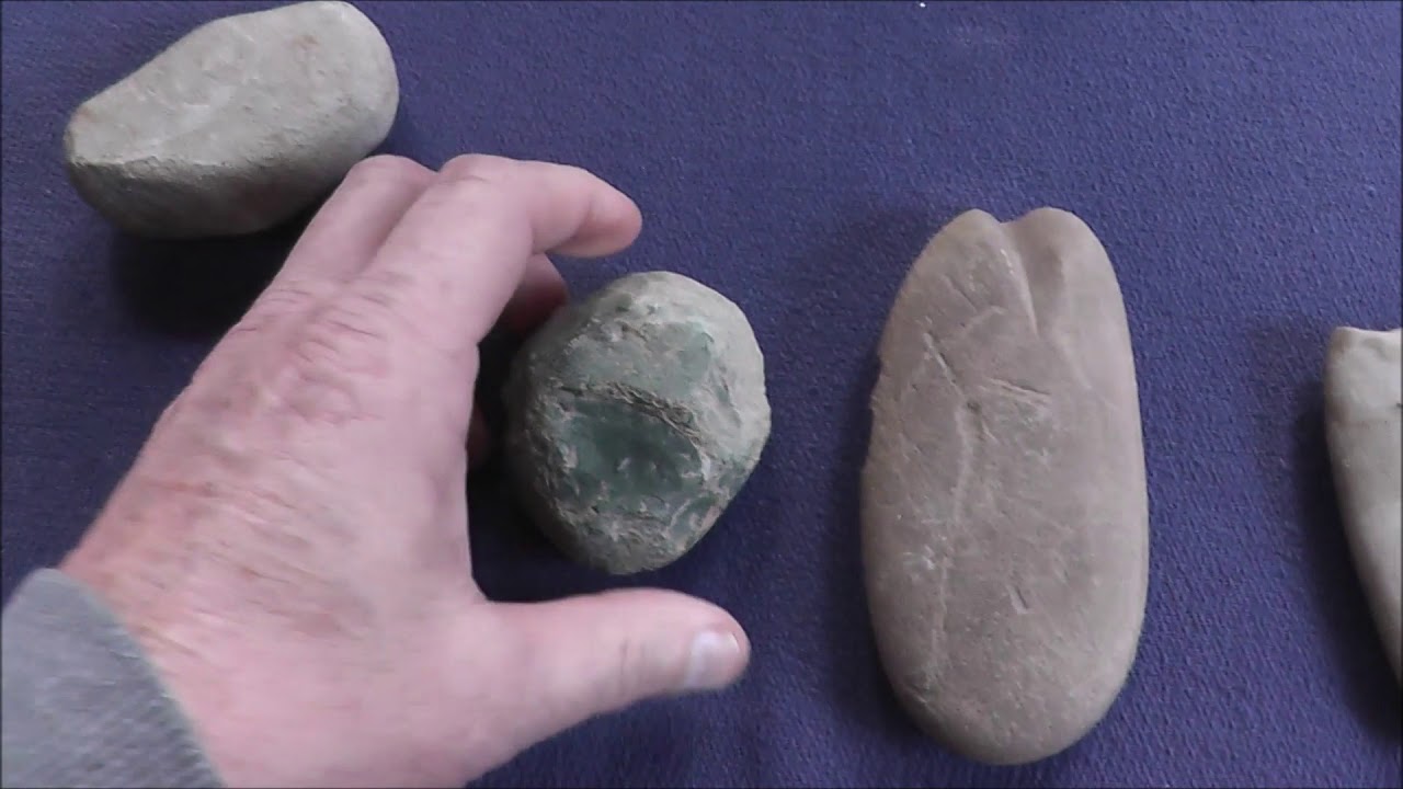 A Look at 2 Different Ancient Flintknapping Tools! The Hammerstone and the Abrading Stone!