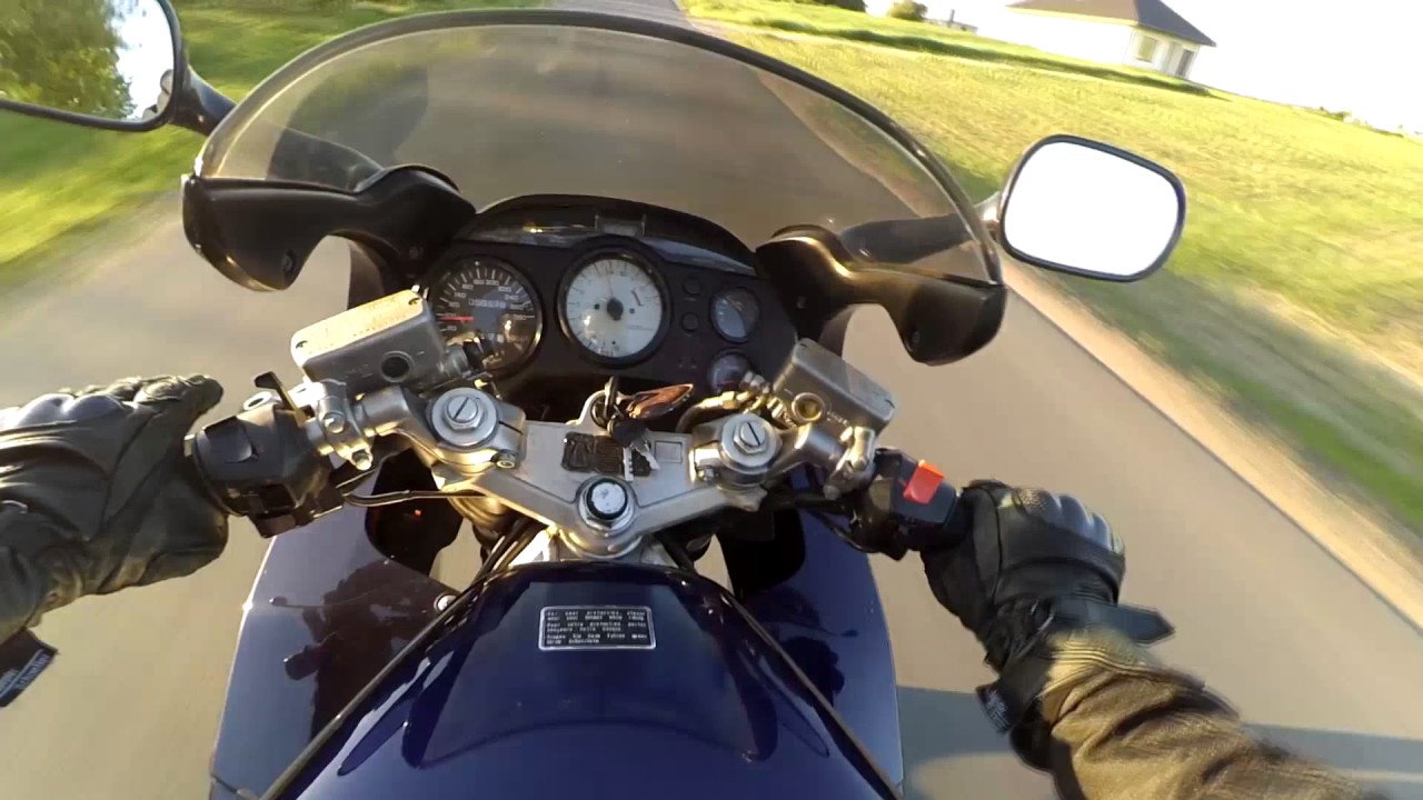 Honda VFR 750 test ride, by xiaomi