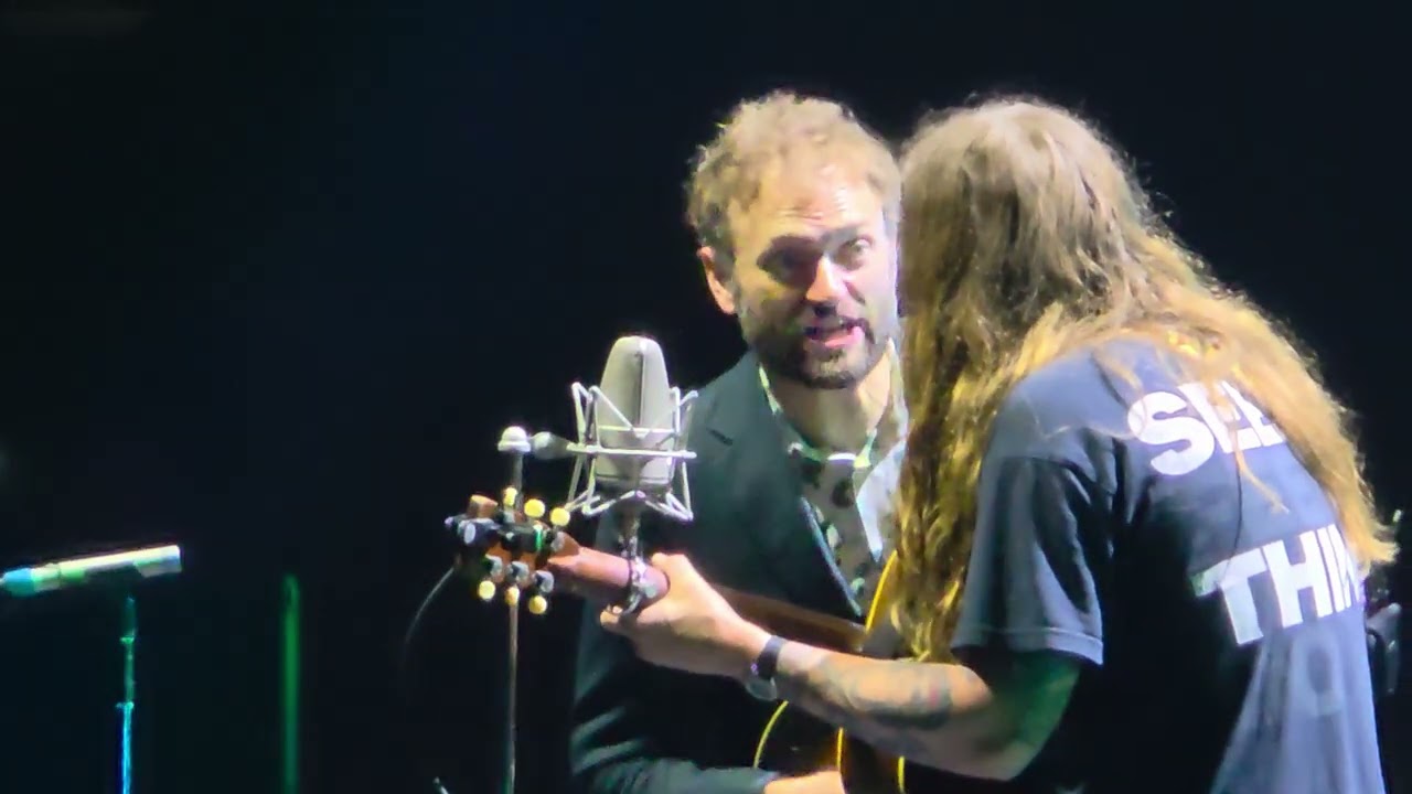 Billy Strings / Chris Thile, Rabbit in a log,  June 14, '25, Chaifetz Arena, St Louis