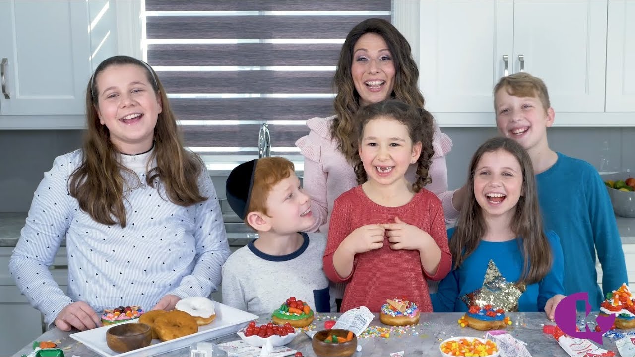 Decorate-Your-Own-Donut Bars are Easier Than Ever