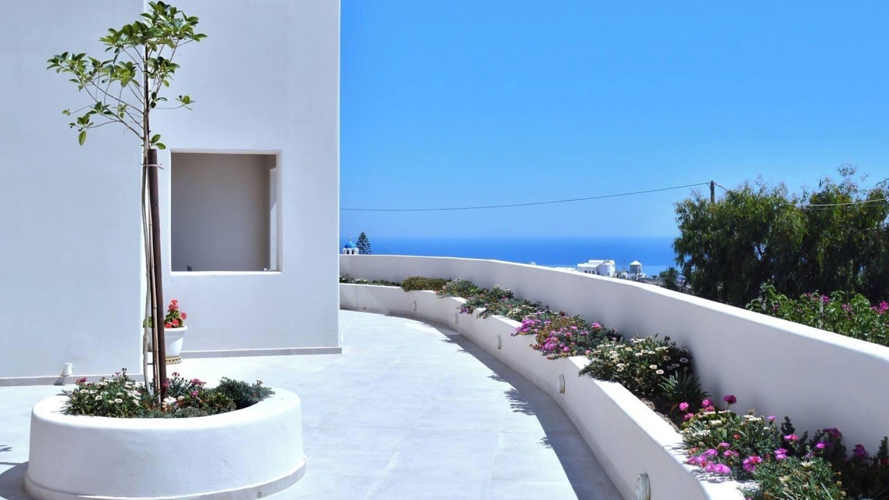 Lovely Hot-L, Santorini, Greece | Travel With Navya