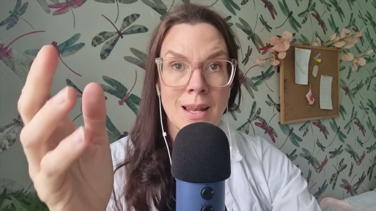 ASMR SUOMI/ Dr. Berryhill ja kurkkukipuinen potilas