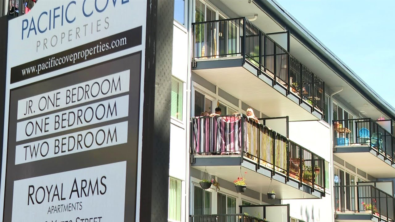 UVic students scrambling to find housing one month before new school year