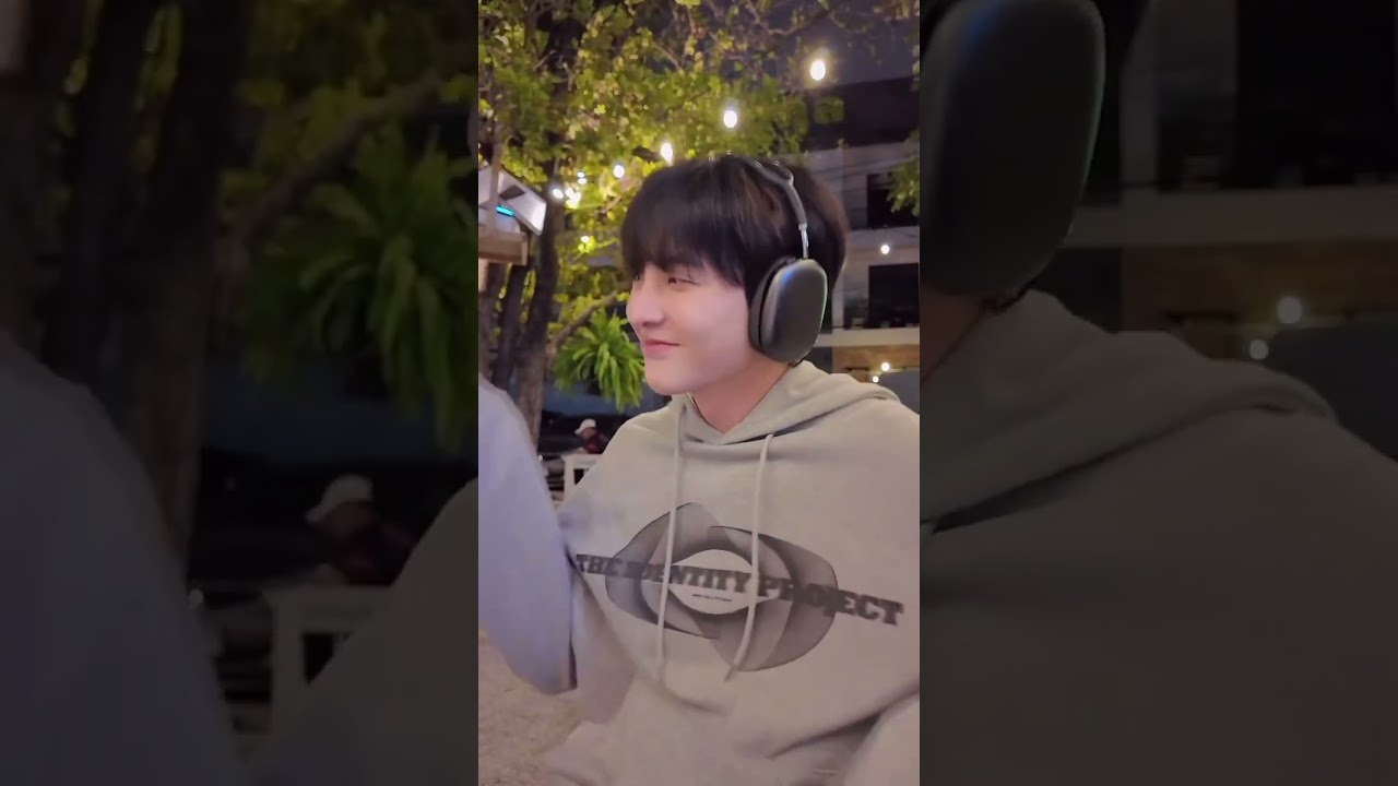 Santa Tell Me - Ariana Grande ( Cover by SUPANUT)