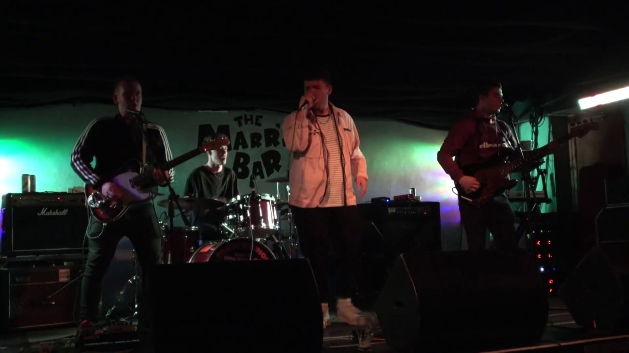 Ivory Wave - Cool Kids (live at The Marrs Bar, Worcester - 9th November 17)