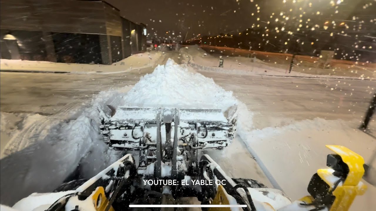 ** Snow Plowing Commercial Outlet / 4