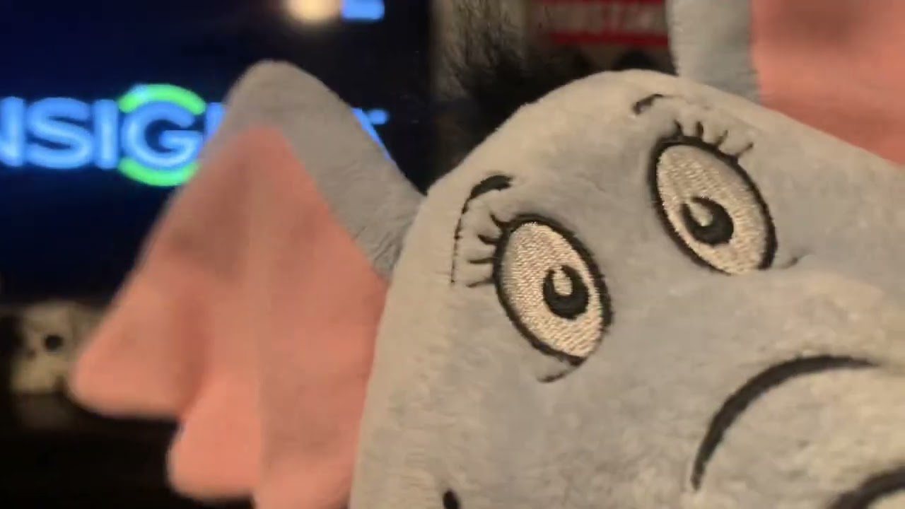 Horton watches the 9 logos (MOST VIEWED VIDEO)