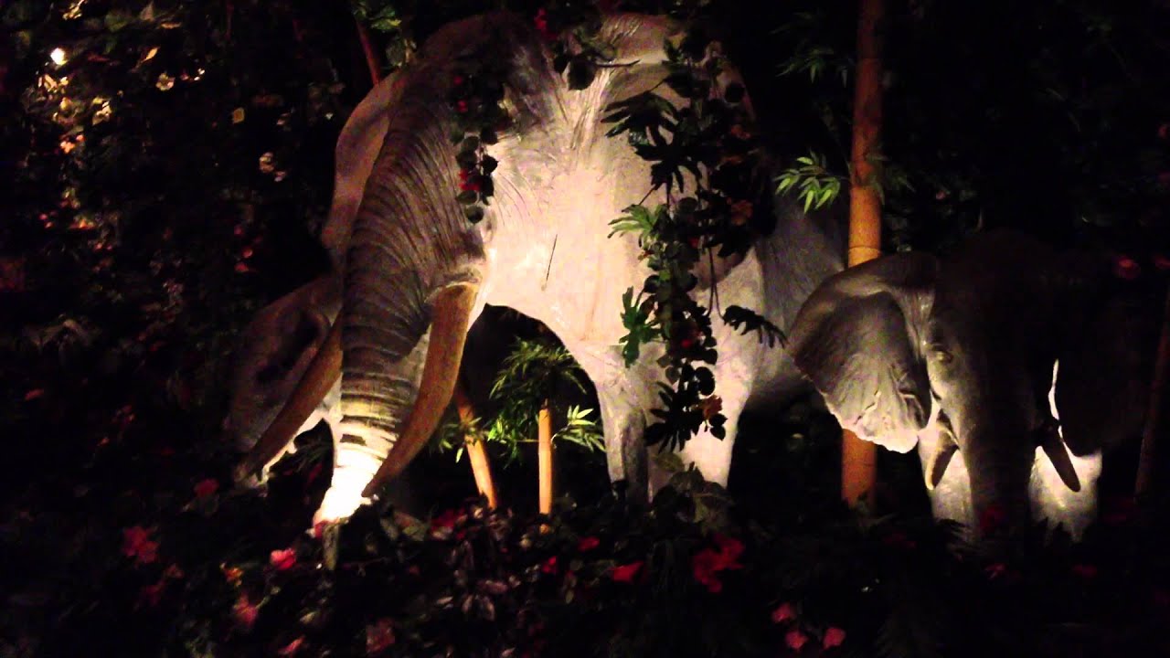 Rainforest Cafe Elephants