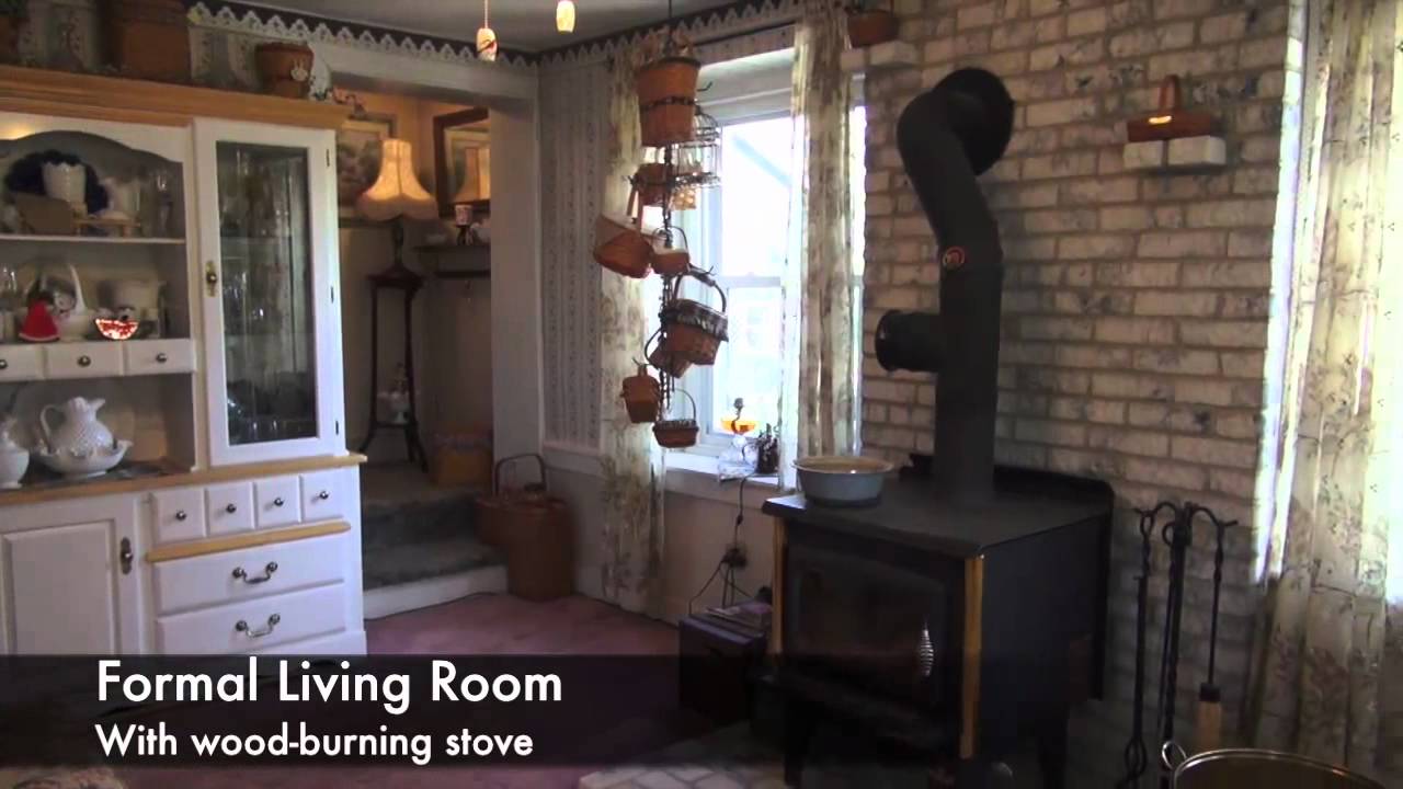 141 year old renovated farmhouse-160 E Paletown Rd Quakertown